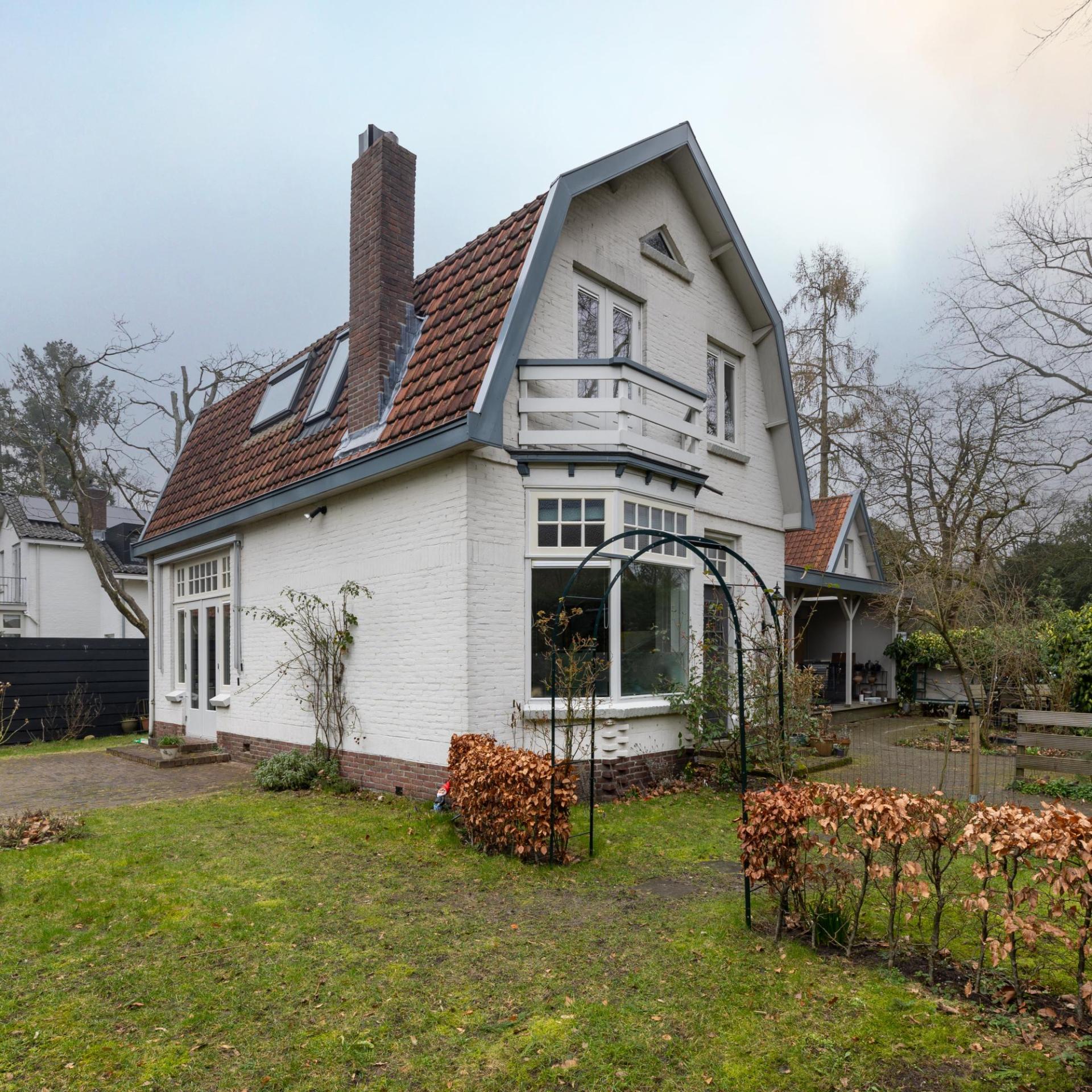 Vacuümglas in karakteristieke woning Bilthoven